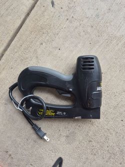 Electric staple gun