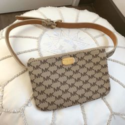 Michael kors Fanny/belt bag Original like new
