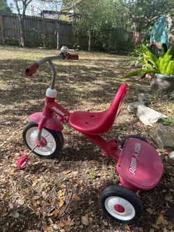 Radio Flyer Kids Tricycle