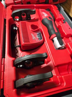 Milwaukee Cordless Press Tool Kit with Case