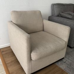 Mor Furniture Flax Swivel Chair