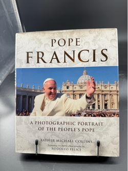 Pope Francis: A Photographic Portrait of the People's Pope Book
