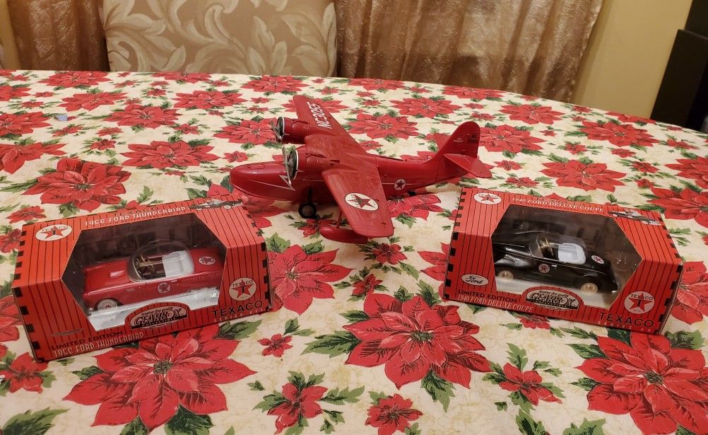 ERTL WINGS OF TAXACO 1940 GRUMMAN GOOSE & GEARBOX TEXACO LIMITED EDITION 1956 FORD THUNDERBIRD & 1940 FORD DELUXE COUPE