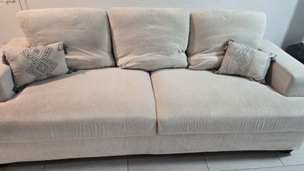 Couch In Neat Conditions