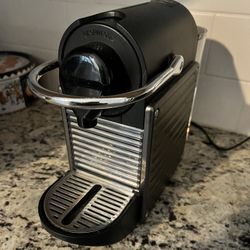Nespresso Pixie Aluminium for Sale in Westford MA OfferUp
