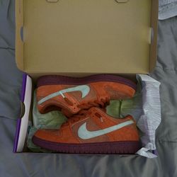 Nike dunk SB "Mystic red rosewood".   DM for more pics (willing to negotiate/trade)