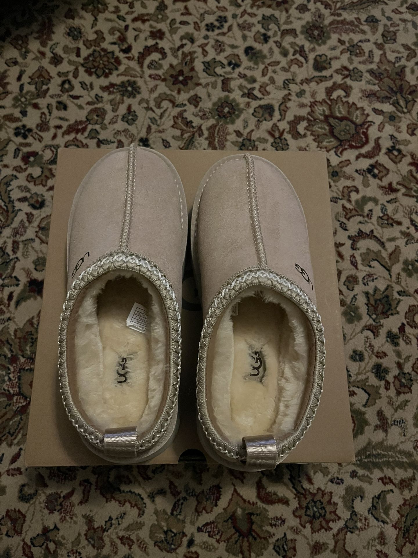 UGG Tazz Sand Platform Slipper, Size 7 Woman, Brand New