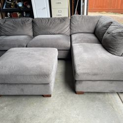 Gray Sectional W Large Ottoman 