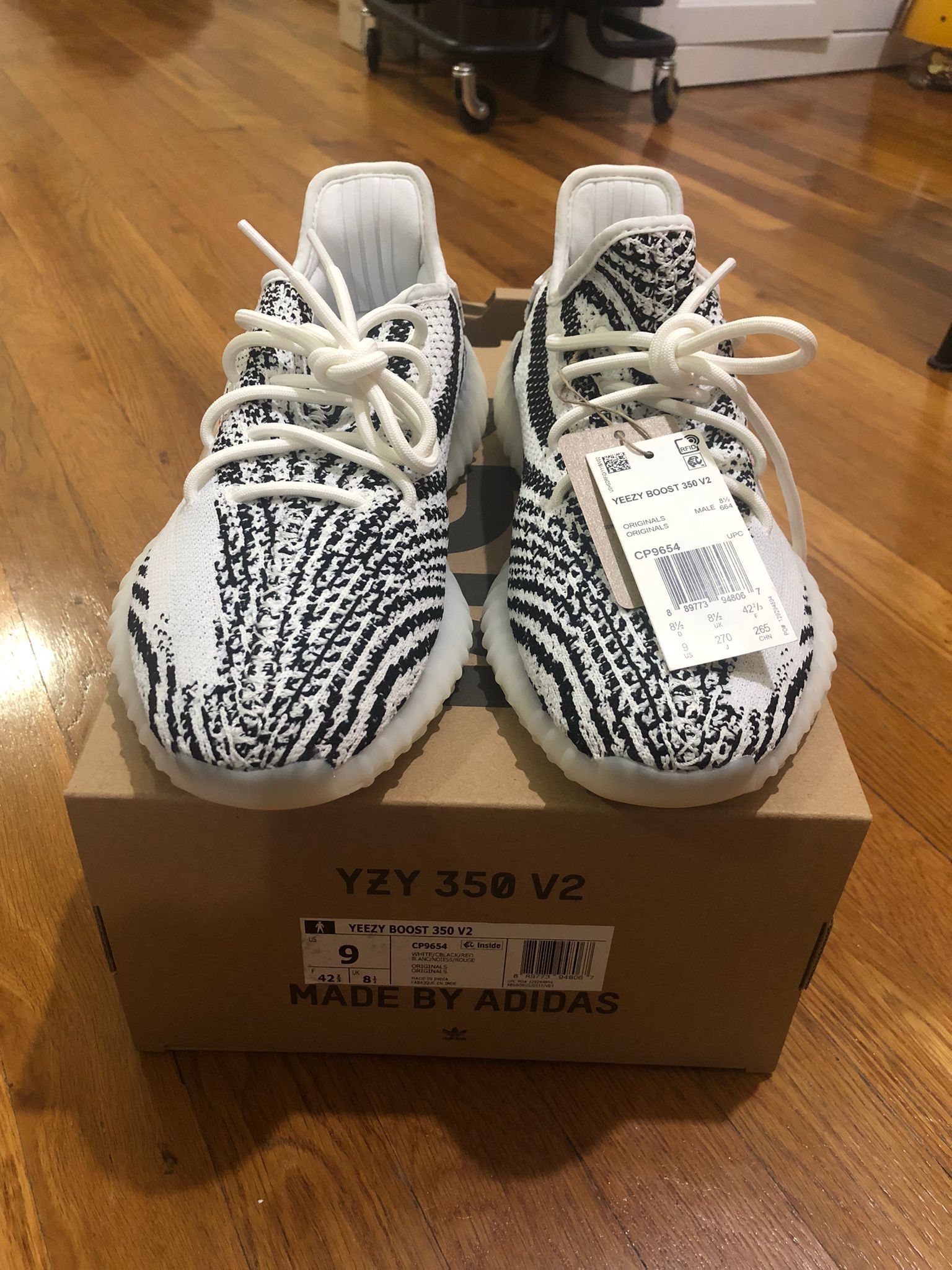 Yeezy 350 V2 Zebra
