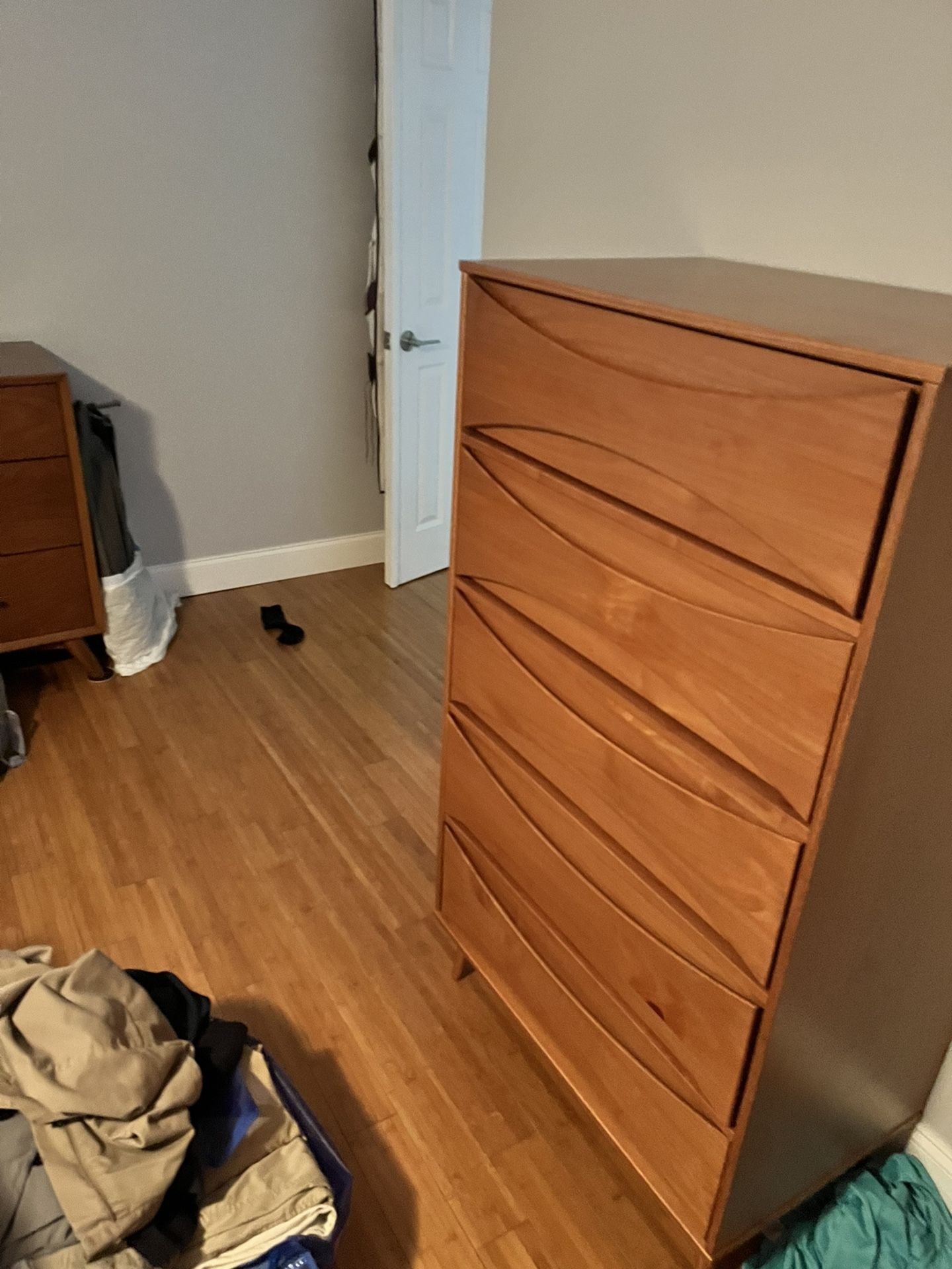 Amoakuh 5 Drawer Dresser Caramel Color for Sale in Pompano Beach, FL
