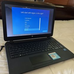 HP 15-f222wm / 15.6" Touchscreen Laptop- Black / Intel Pentium N3540 / 4 GB DDR3L SDRAM / 500 GB