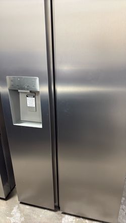 Hisense side by side refrigerator