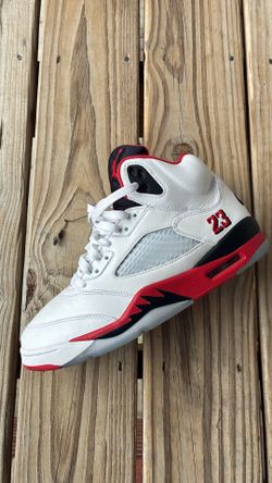 Jordan 5 "Fire Red" Sz 9.5