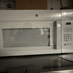 GE White Microwave