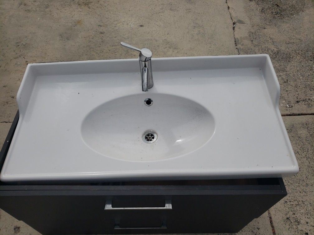 Bathroom Vanity for Sale in Tampa, FL OfferUp