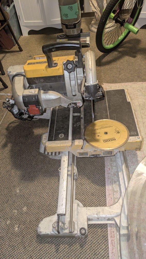 DeWalt slide table wet tile saw