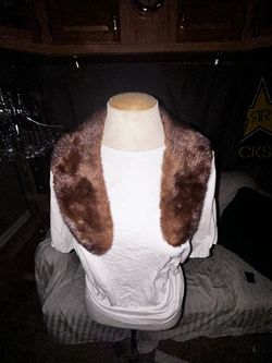 Genuine Furr Over The Shoulder