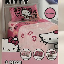 Hello Kitty (Sheet set and plushy)