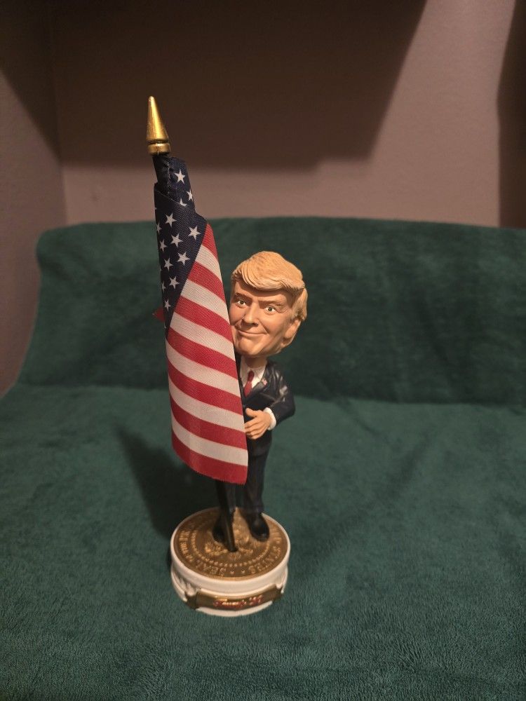 NIB 2020 President Donald Trump Bobblehead