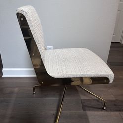 Elegant Gold Accent Office Chair 