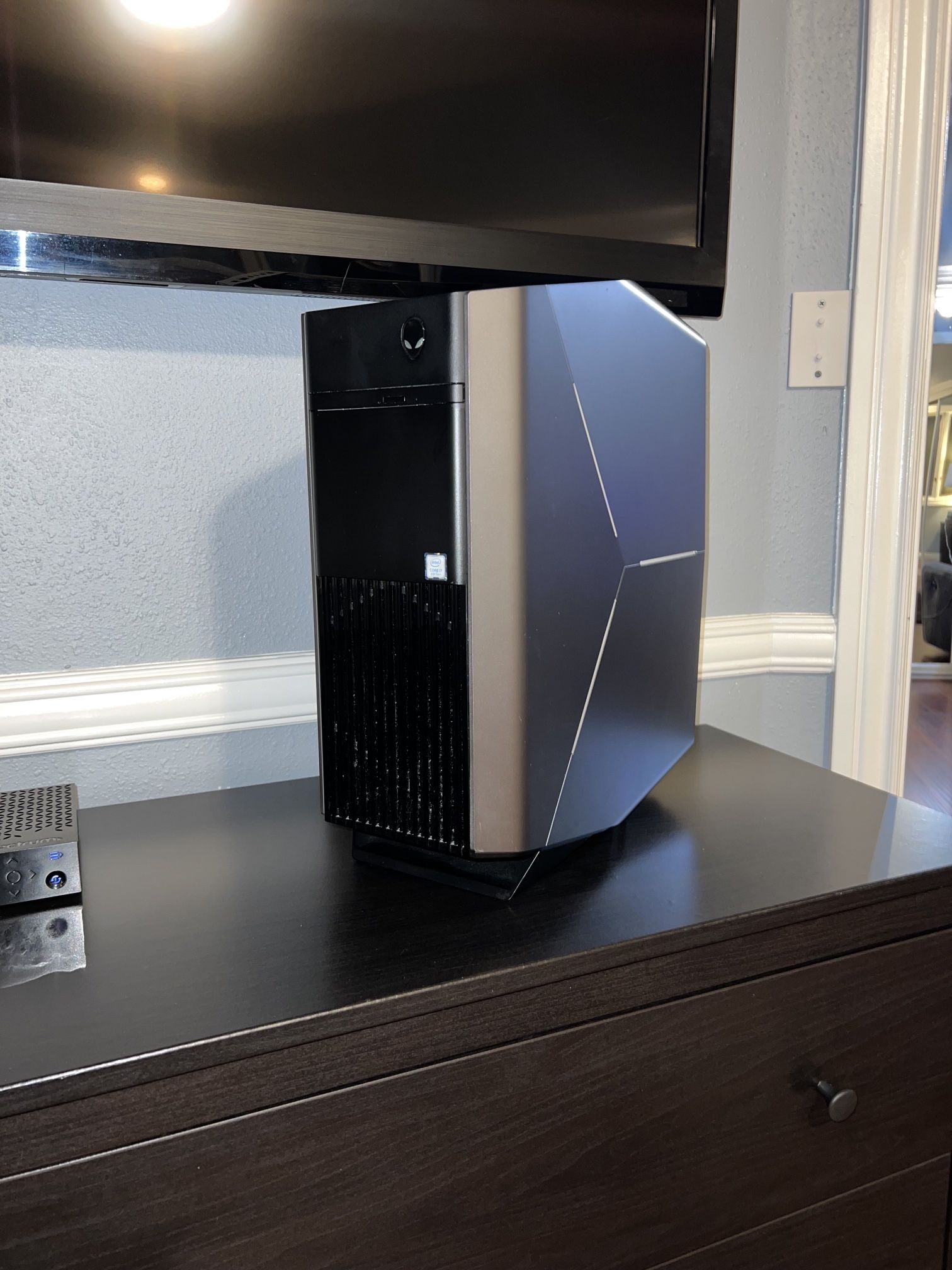 Alienware prebuilt gaming pc  (negotiable) 