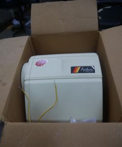 APRILAIRE WHOLE HOUSE HUMIDIFIER MODEL 560 NEW OPEN BOX