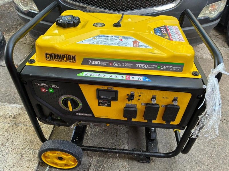 generador portátil de combustible dual Champion Power Equipment 5300/4250-Watt con CO Shield.
Este generador es de combustible dual, lo que significa