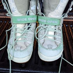 Vans Snow Board Boots.  Size 10 Mens 