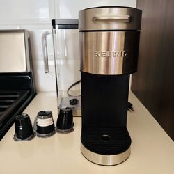 KEURIG Coffee Maker