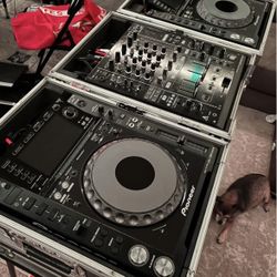 CDJ2000NXS & DJM900NXS