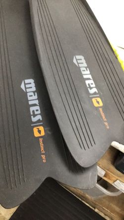 Scuba fins