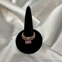 Princess Cut Solitarire Ring (Pink)