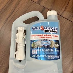 🧼 Outdoor Moss, Mold, Mildew & Algae Stain Remover Spray – 64 oz, New 