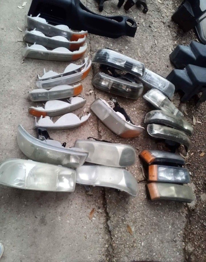 99-06 chevy/ GMC Headlights and taillights