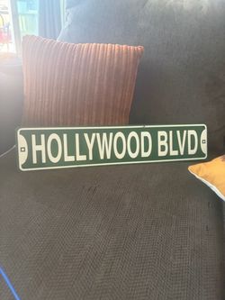 Hollywood blvd sign