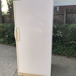 Free Delivery- Kenmore Frost Free 21 Cu.ft Freezer