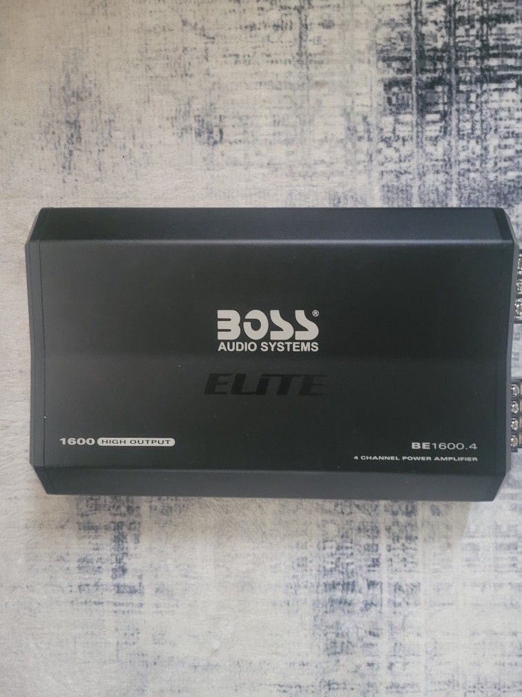 Brand NEW 1600 WATT 4 CHANNEL AMP