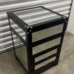 Beautiful Black Mirrored 2 Drawer and Top Storage Side Table and Dresser Nightstand In New Condition