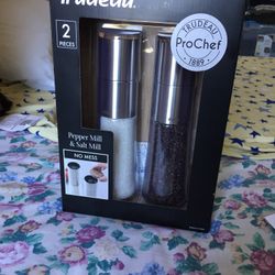 Pepper Mill N Salt Mill
