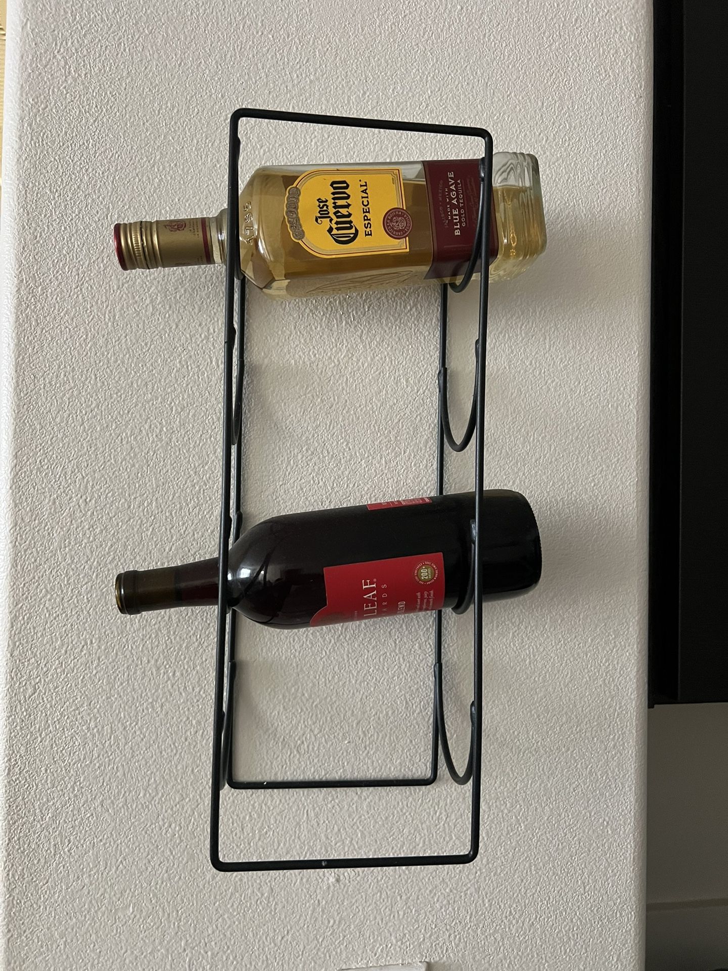 Wine bottles rack