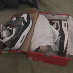 Nike shoes size 9’s