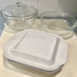 5 Pcs. Pyrex Lidded Ribbed Glass Bowls Food Preparing / Serving / Storage Containers 