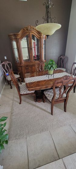 Dining room table