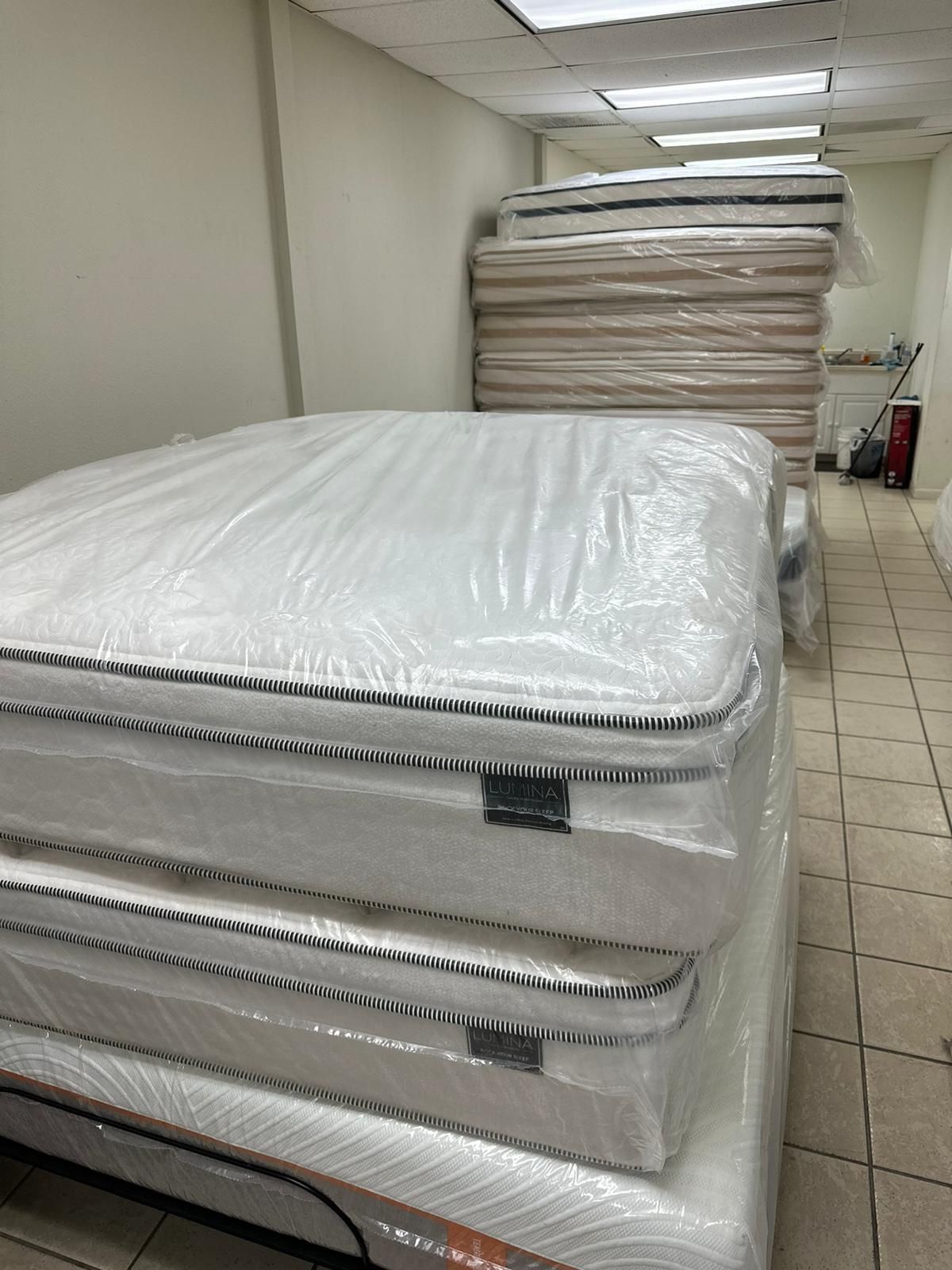 Queen Size Mattress And Box Spring 