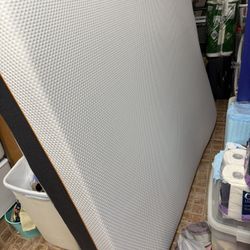 Tulo Memory Foam Queen Mattress 