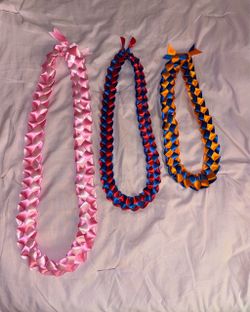 Ribbon leis