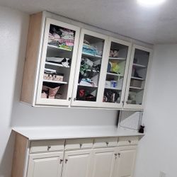 Upper And Lower Cabinets 