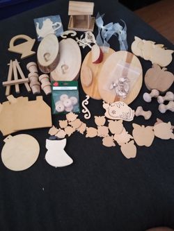 Mixed wood crafting materials and supplies
