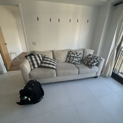 Raymour And Flanagan Daine Sofa