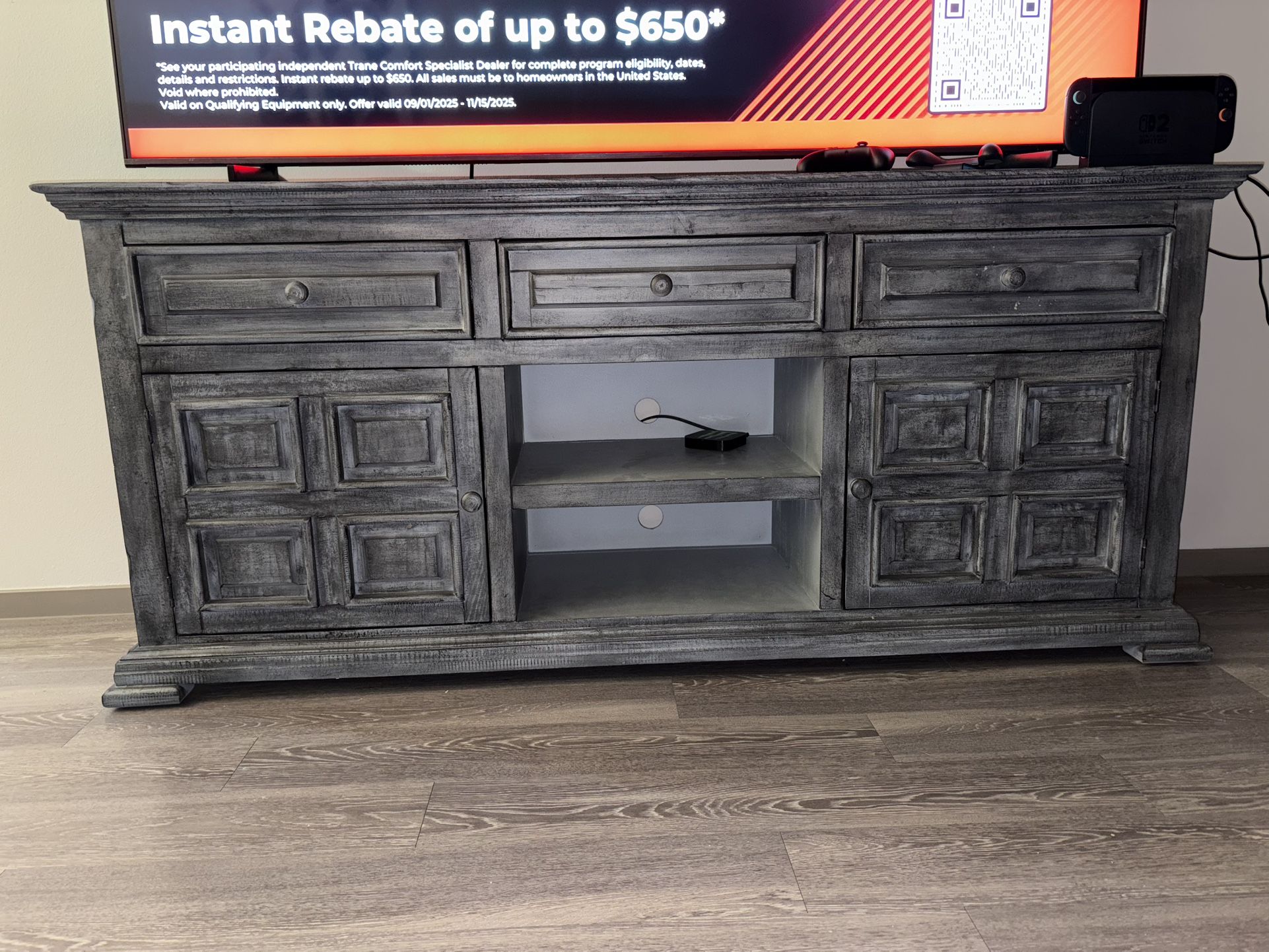 AFW-Isabella TV Console